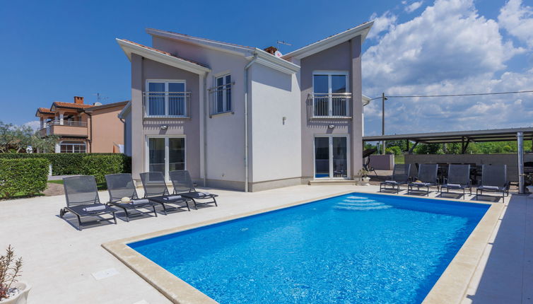 Foto 1 - Haus mit 4 Schlafzimmern in Umag mit privater pool und blick aufs meer