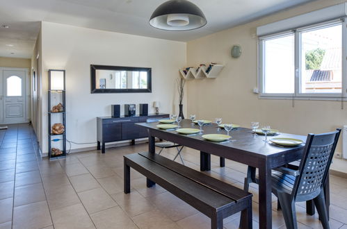 Photo 8 - 4 bedroom House in Vensac with private pool and garden