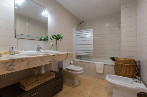 Foto 20 - Apartamento de 2 quartos em Deltebre com piscina e terraço