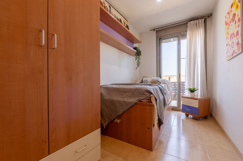 Foto 22 - Apartamento de 2 quartos em Deltebre com piscina e terraço
