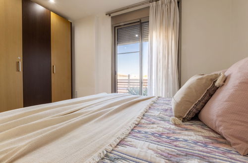 Foto 14 - Apartamento de 2 quartos em Deltebre com piscina e terraço