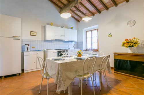 Foto 8 - Appartamento con 3 camere da letto a Volterra con piscina e giardino