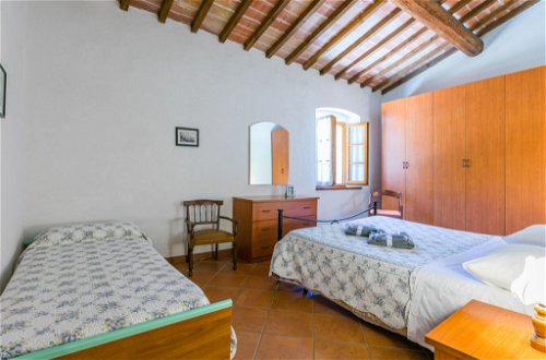 Foto 23 - Appartamento con 3 camere da letto a Volterra con piscina e giardino