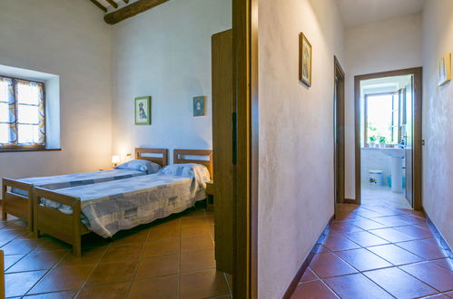 Photo 24 - 3 bedroom Apartment in Volterra with swimming pool and garden