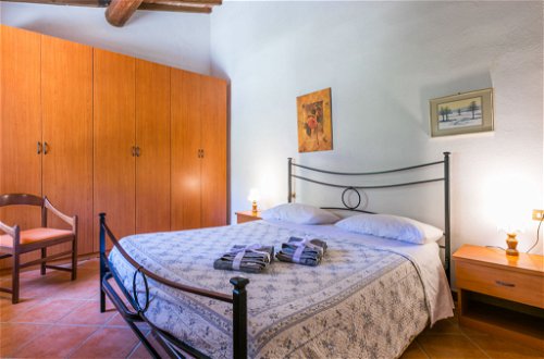 Foto 14 - Appartamento con 3 camere da letto a Volterra con piscina e giardino