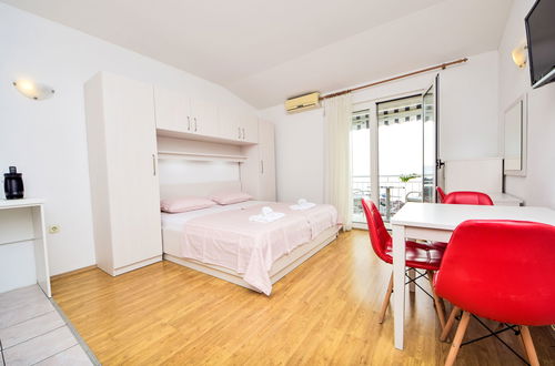 Photo 2 - 2 bedroom Apartment in Makarska