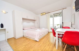 Photo 2 - 2 bedroom Apartment in Makarska