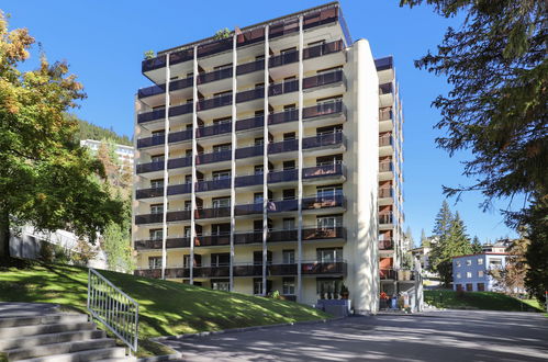 Foto 25 - Apartamento de 2 habitaciones en Davos con jardín y vistas a la montaña