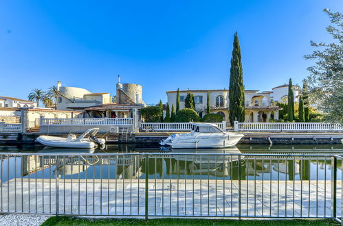 Photo 35 - Maison de 4 chambres à Castelló d'Empúries avec piscine privée et vues à la mer