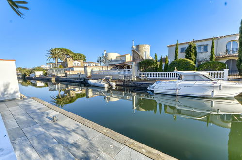 Photo 34 - Maison de 4 chambres à Castelló d'Empúries avec piscine privée et vues à la mer