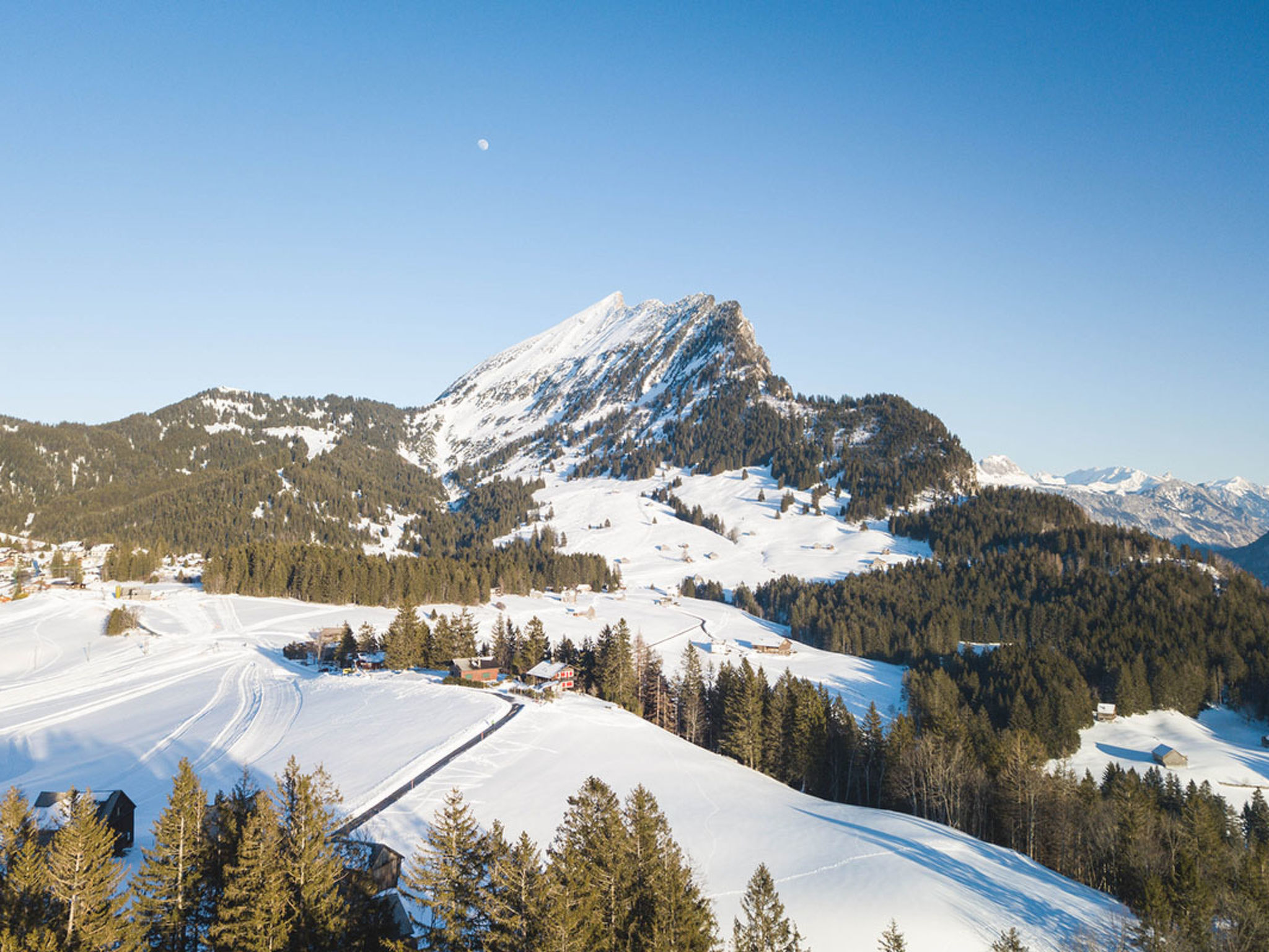 Foto 5 - Appartamento con 3 camere da letto a Amden con vista sulle montagne