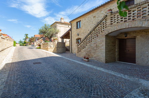 Foto 18 - Casa de 4 quartos em Crecchio com piscina privada e jardim