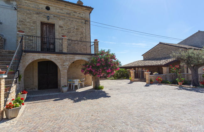 Casa de 4 quartos em Crecchio com piscina privada e jardim - Foto 5