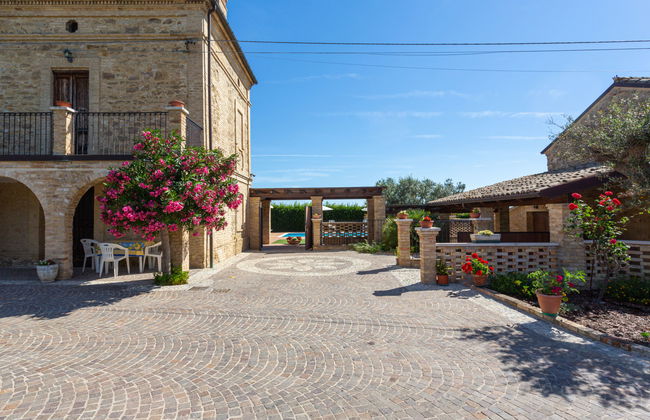 Casa de 4 quartos em Crecchio com piscina privada e jardim - Foto 18