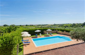 Foto 1 - Casa de 3 habitaciones en Crecchio con piscina y vistas al mar