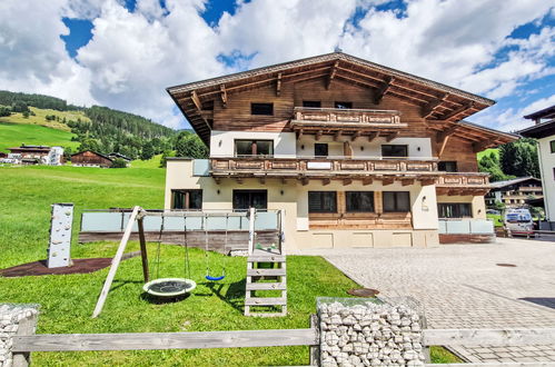 Foto 1 - Apartamento de 3 quartos em Saalbach-Hinterglemm com sauna