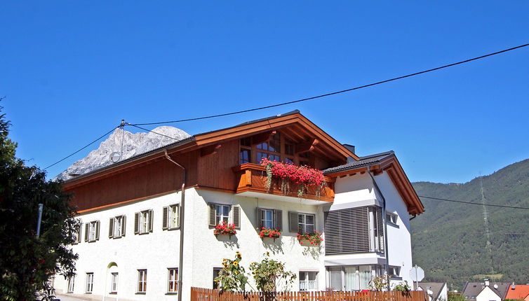 Photo 1 - Appartement de 3 chambres à Flaurling avec jardin et vues sur la montagne