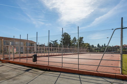 Foto 20 - Apartamento de 2 quartos em Fréjus com piscina e terraço