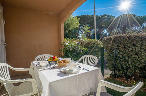 Foto 5 - Appartamento con 2 camere da letto a Fréjus con piscina e terrazza