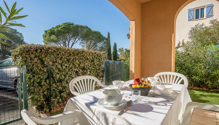 Foto 1 - Appartamento con 2 camere da letto a Fréjus con piscina e terrazza