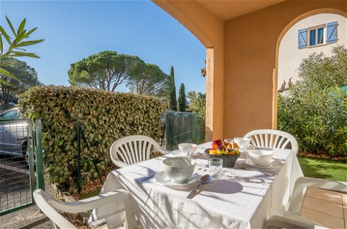 Photo 1 - 2 bedroom Apartment in Fréjus with swimming pool and terrace