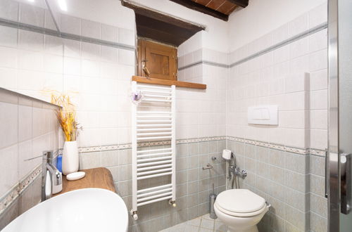 Foto 59 - Casa de 5 quartos em Loro Ciuffenna com piscina privada e jardim