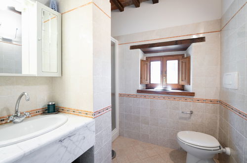 Foto 29 - Casa de 5 quartos em Loro Ciuffenna com piscina privada e jardim