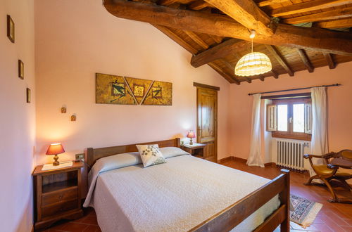 Foto 32 - Casa de 5 quartos em Loro Ciuffenna com piscina privada e jardim