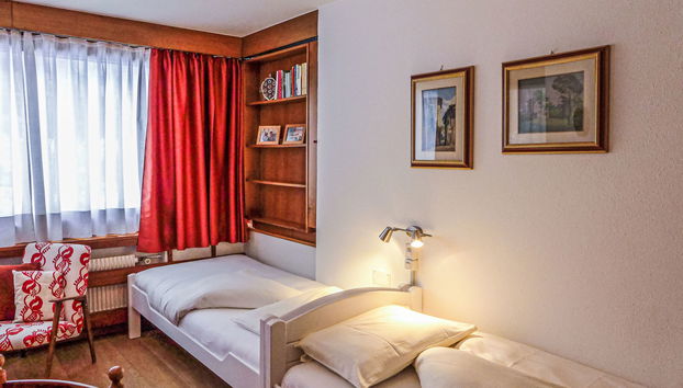 Apartment mit 4 Schlafzimmern in Sankt Moritz mit garten - Foto 4