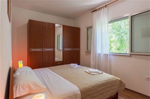 Foto 28 - Casa con 7 camere da letto a Sveta Nedelja con piscina privata e vista mare