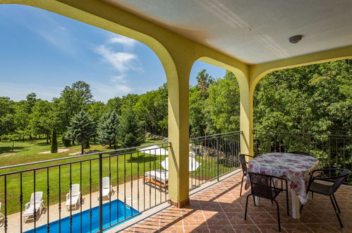 Photo 9 - Maison de 7 chambres à Sveta Nedelja avec piscine privée et jardin