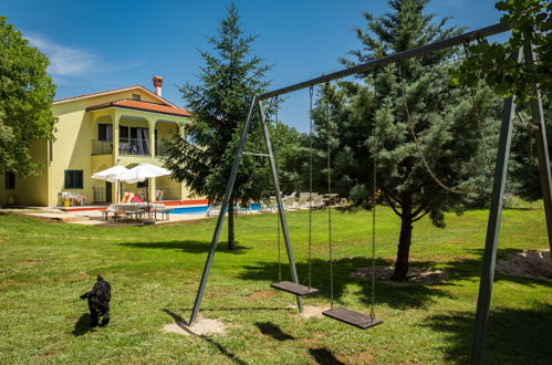 Foto 22 - Casa de 7 quartos em Sveta Nedelja com piscina privada e vistas do mar