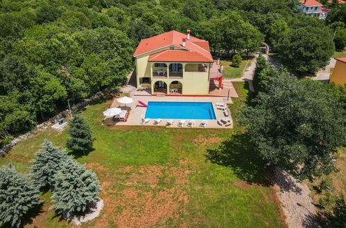 Foto 39 - Casa de 7 quartos em Sveta Nedelja com piscina privada e jardim