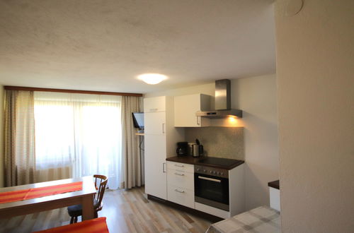 Foto 12 - Apartamento de 2 quartos em Pill com jardim e terraço