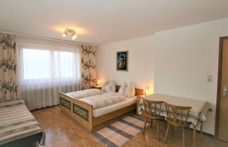 Photo 3 - 2 bedroom Apartment in Pill with garden and terrace