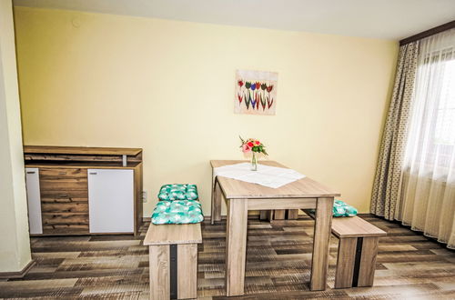 Foto 9 - Appartamento con 2 camere da letto a Pill con giardino e terrazza