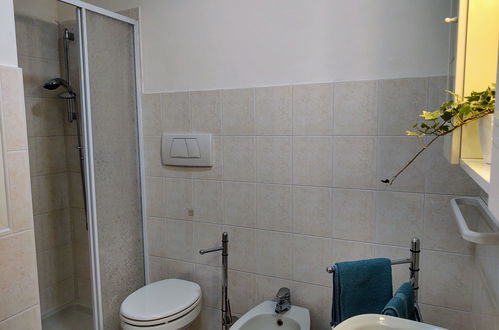 Foto 19 - Apartamento de 3 quartos em Gravedona ed Uniti com vista para a montanha