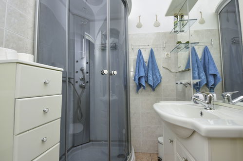 Foto 20 - Casa con 2 camere da letto a Polača con piscina privata