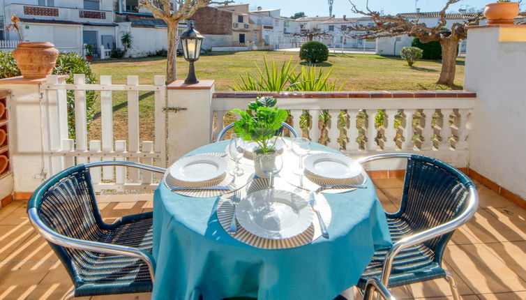 Foto 1 - Casa de 2 quartos em Castelló d'Empúries com piscina e jardim