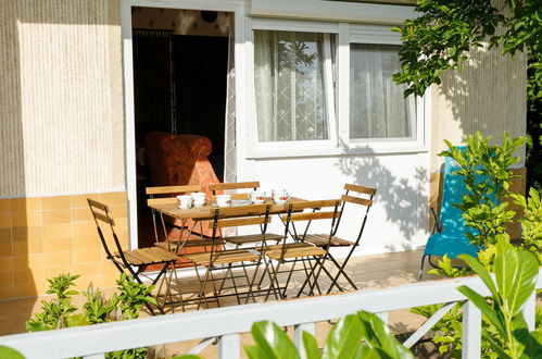 Photo 12 - 2 bedroom House in Balatonszárszó with garden and terrace