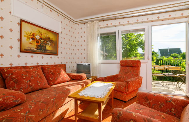 Casa de 2 quartos em Balatonszárszó com jardim e terraço - Foto 4