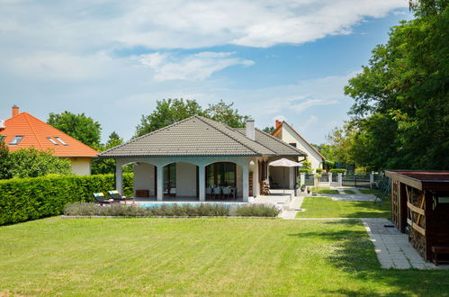 Foto 37 - Casa con 3 camere da letto a Balatonszemes con piscina privata e giardino