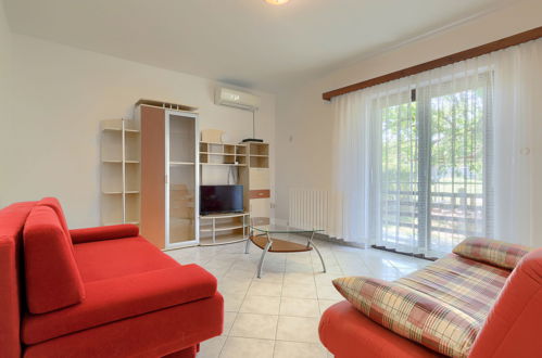 Foto 2 - Apartamento de 1 quarto em Umag com jardim e terraço