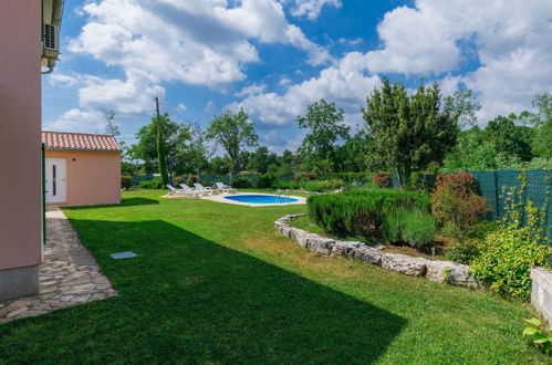 Foto 5 - Casa con 2 camere da letto a Grožnjan con piscina privata e giardino