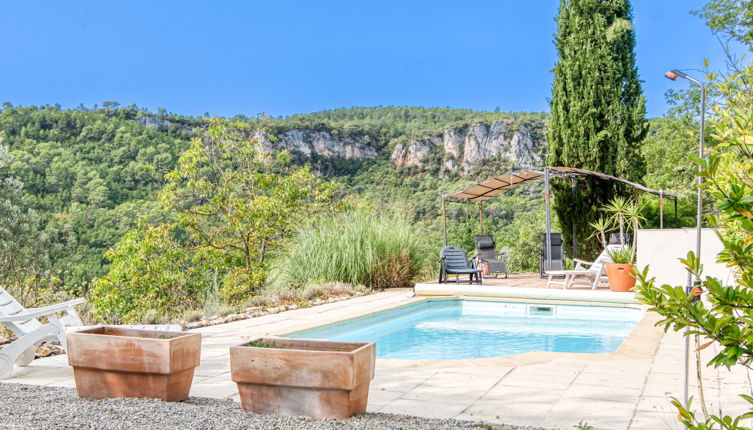 Photo 1 - Maison de 2 chambres à Châteaudouble avec piscine privée et jardin
