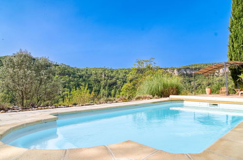 Photo 11 - Maison de 2 chambres à Châteaudouble avec piscine privée et jardin