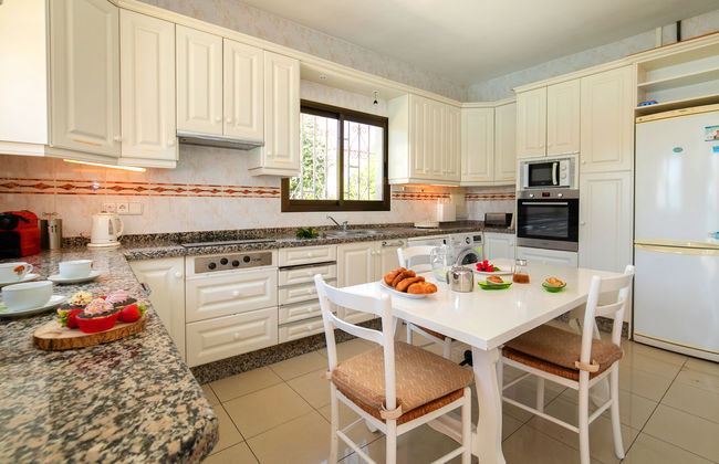 Casa de 4 quartos em l'Alfàs del Pi com piscina privada e jardim - Foto 8