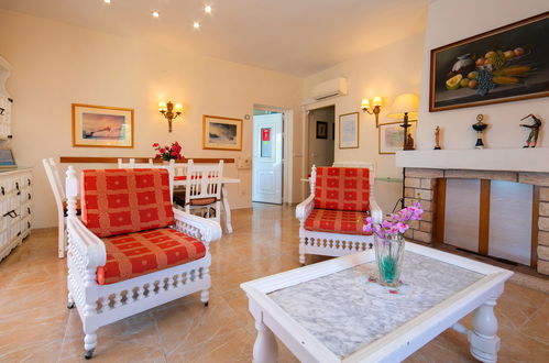 Photo 6 - 3 bedroom House in l'Alfàs del Pi with private pool and garden