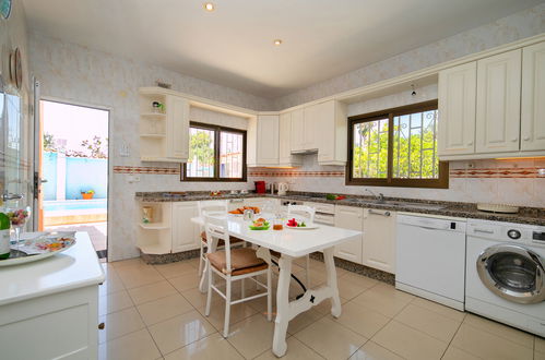 Photo 3 - 3 bedroom House in l'Alfàs del Pi with private pool and sea view