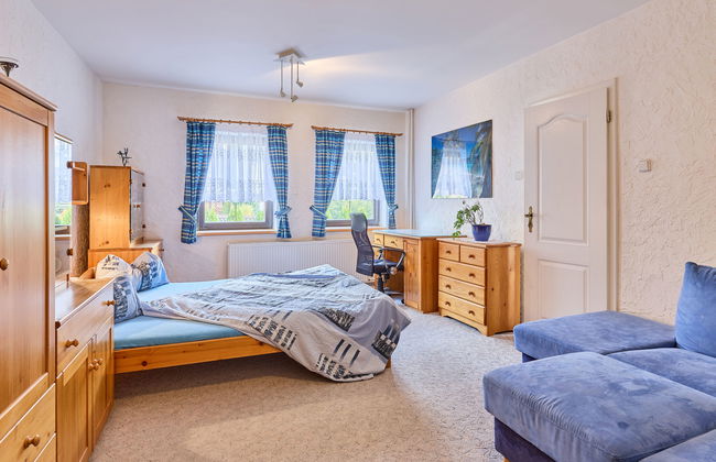 2 bedroom Apartment in Vrchlabí with private pool and garden - Foto 3